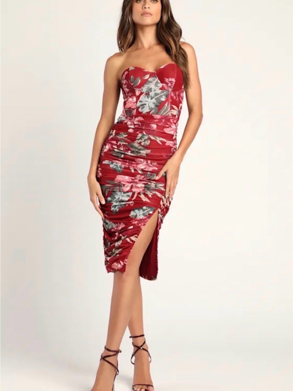 Lulu’s Red Floral Strapless Ruched Midi Dress
